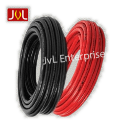Rubber delivery hose in red and black