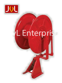 Swinging-type fire hose reel